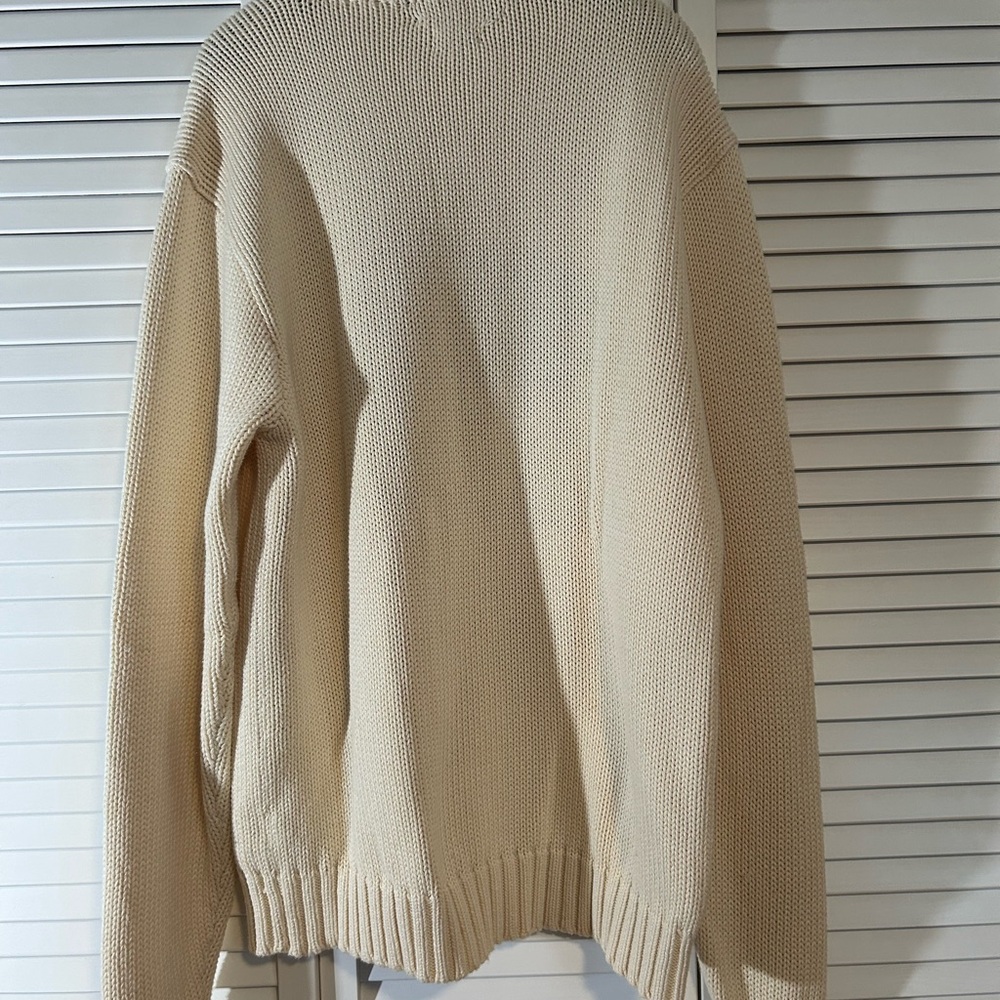 DEAL DEAL DEAL !!!!!!!!
Ralph Lauren Cream Sweater with American Flag Design - Picture 3 of 3